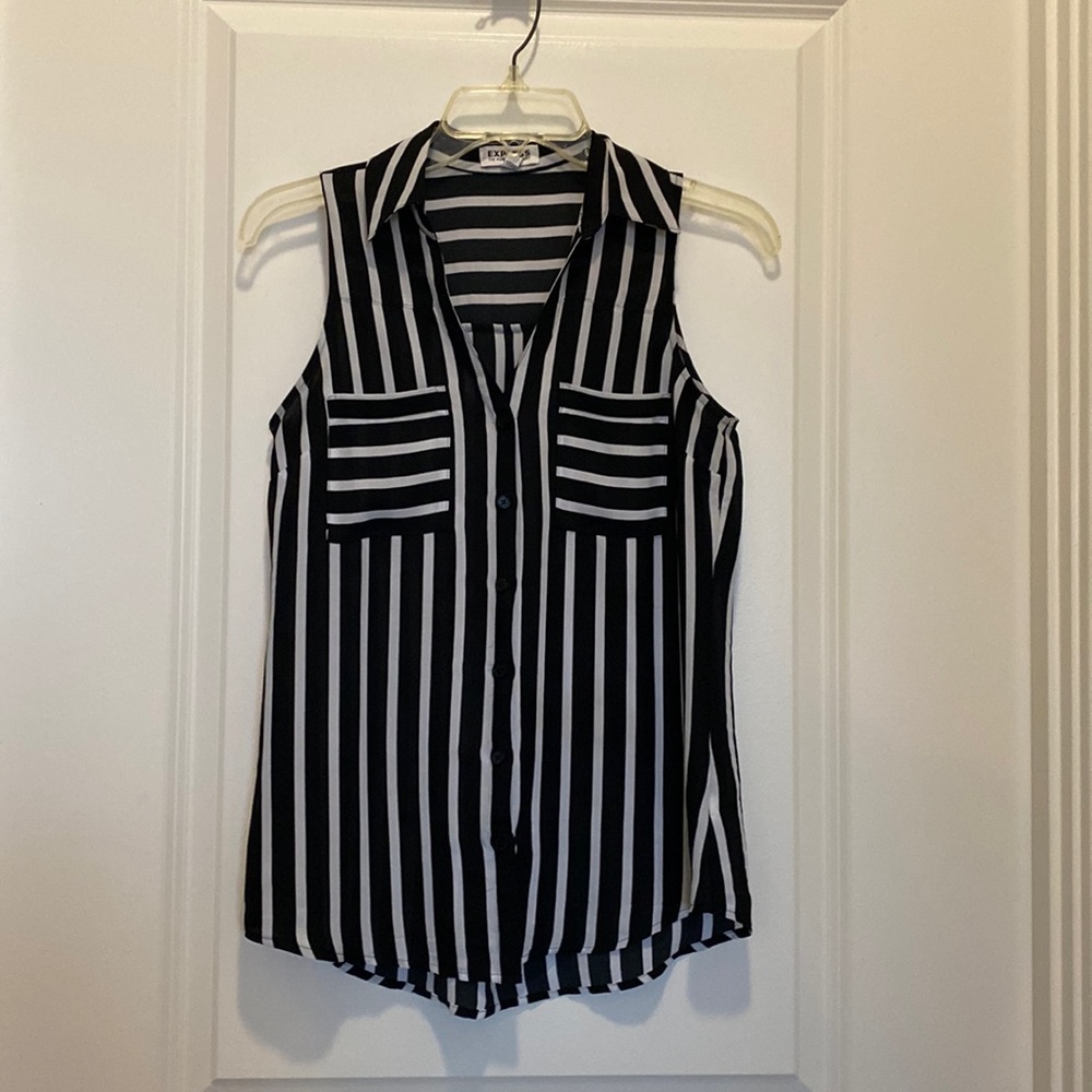 Express XS Sleeveless B&W Portofino Sleeveless Top